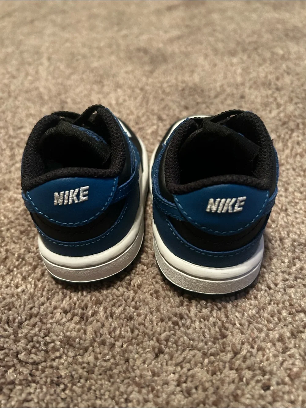 Nike Kids Blue Black White Low-Top Sneakers with Swoosh 4c